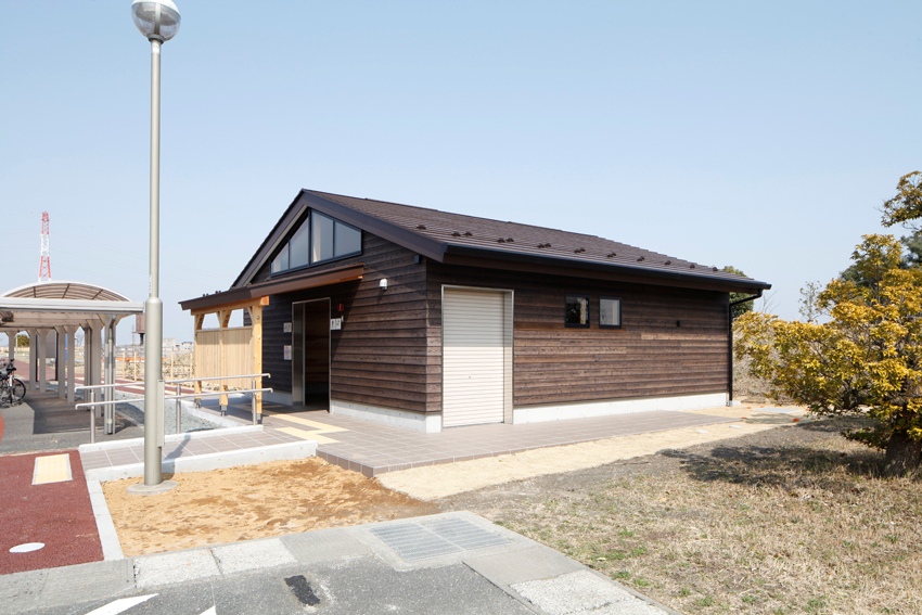 首都圏外郭放水路　トイレ棟